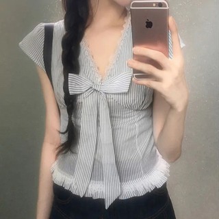 Áo sơ mi nữ vải voan ngắn tay cổ chữ V phối ren bèo tầng có nơ xinh 2 màu VANISA SMS565