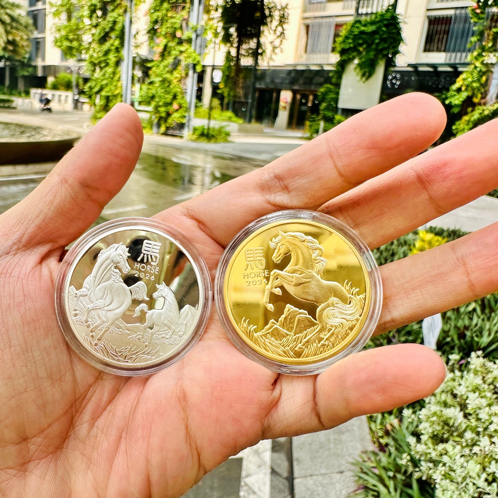 Bộ 2 Đồng Xu hình con Ngựa Úc vàng bạc (combo 2 xu) sang trọng