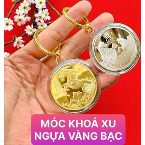 Bộ 2 Móc khóa treo chìa xe máy oto Đồng Xu hình con Ngựa Úc vàng bạc sang trọng