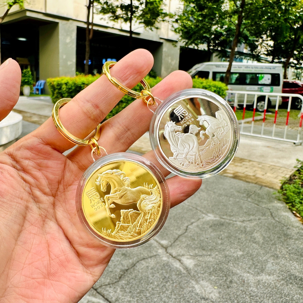 Bộ 2 Móc khóa treo chìa xe máy oto Đồng Xu hình con Ngựa Úc vàng bạc sang trọng