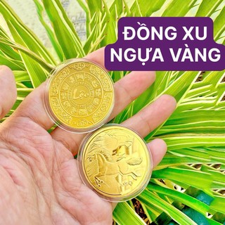 🌸 Sale TẾT🌸 Đồng xu con Ngựa vàng bằng kim loại , mặt sau chữ Lộc - tặng kèm túi gấm đỏ chữ LỘC