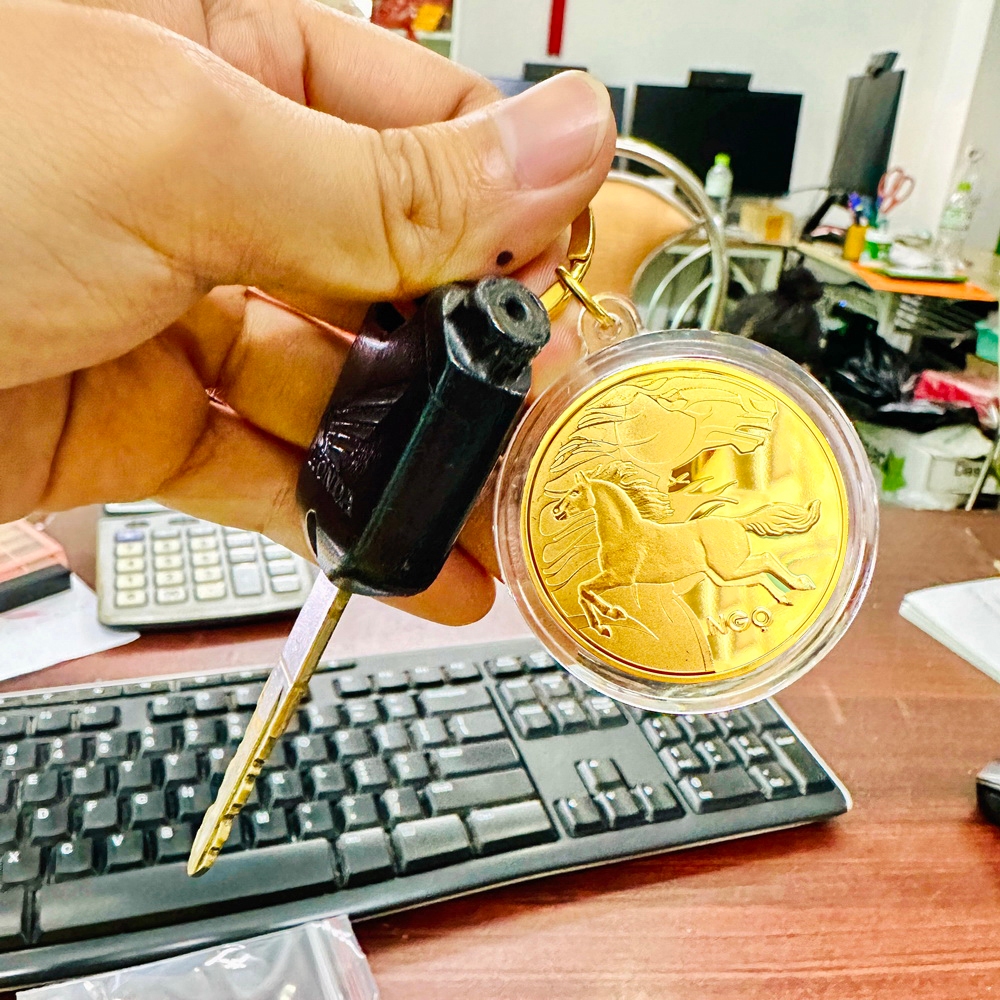 (RƯỚC LỘC) Móc Khóa Xu Con Ngựa Vàng , chữ Lộc , quà tặng Tết 2026