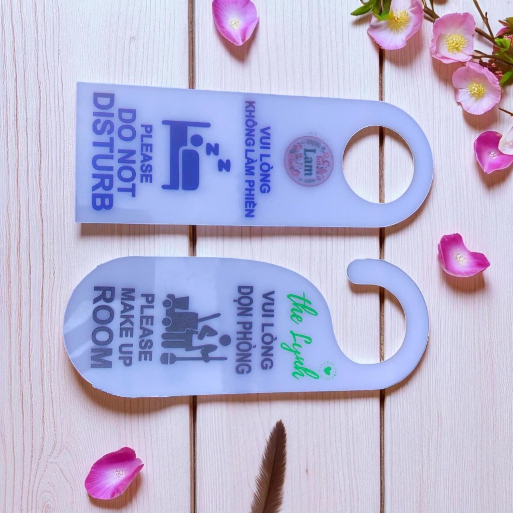 Thẻ treo cửa phòng khách sạn,thẻ yêu cầu dọn phòng | Lynhdecor miễn phí in nội dung theo yêu cầu