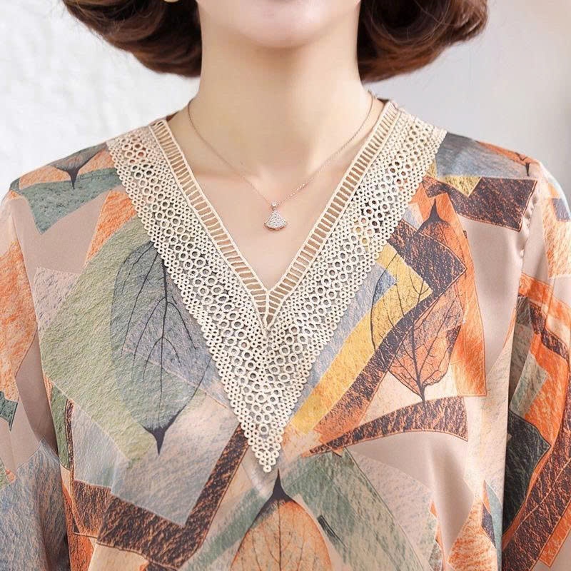 Bộ Trung Niên Lụa Mango cổ tim phối dành cho mẹ Phối Ren Thanh lịch