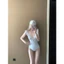 2Soonsumff Bikini trắng liền thân ôm body cổ V không tay hở lưng phối ren sexy đi biển cho nữ