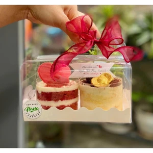 Combo 10 Hộp mica sz 16 cm quai xách đựng 2 cốc , bánh cuộn, bánh bông lan, hũ yến kèm đế trắng
