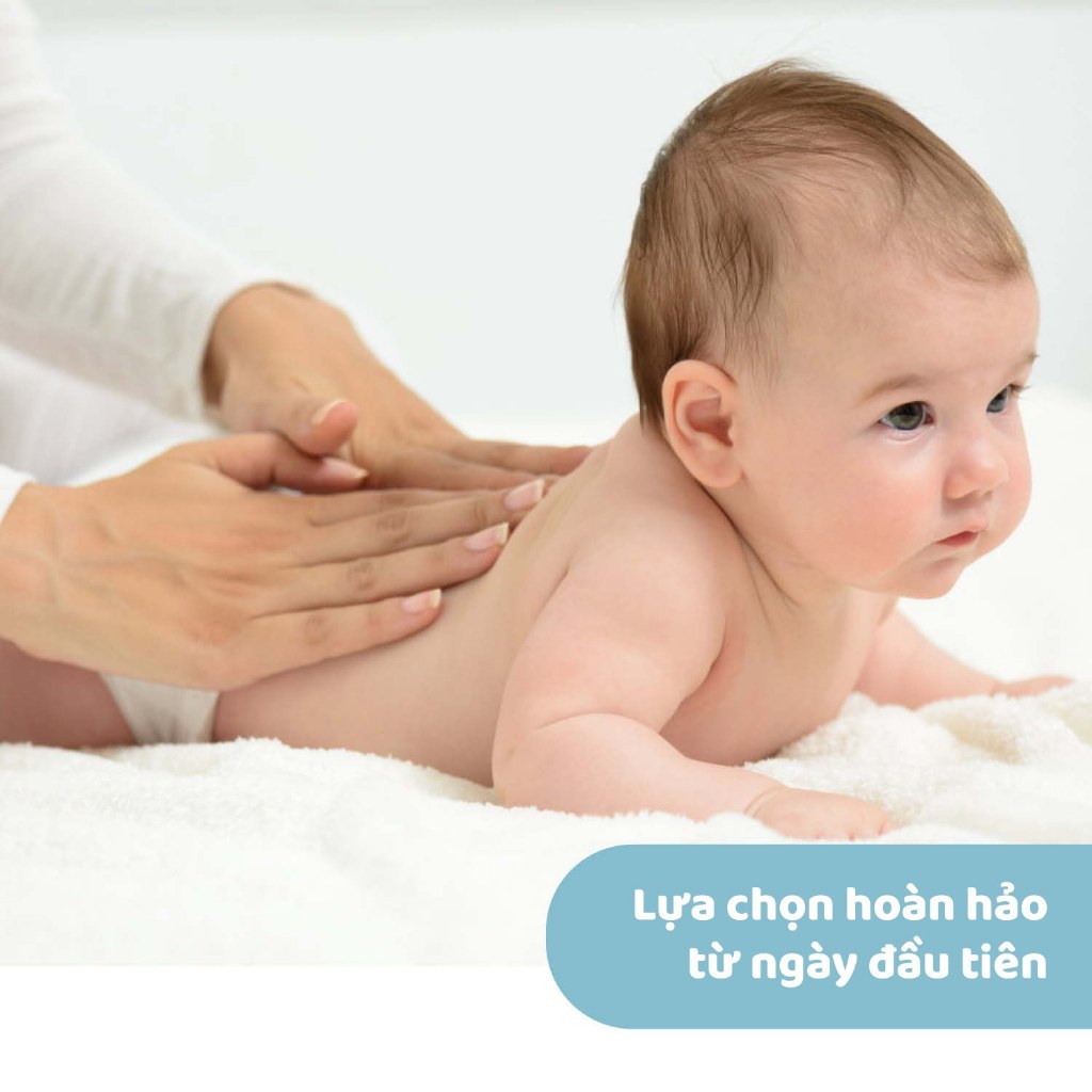 Dầu mát-xa cấp ẩm và hỗ trợ đàn hồi da  Chicco Natural Sensation 0M+ 100ml