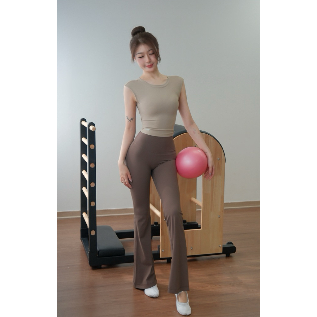 Áo tập Gym, Yoga không tay cổ tròn khoét lưng thời trang, cá tính, chất vải mềm mịn
