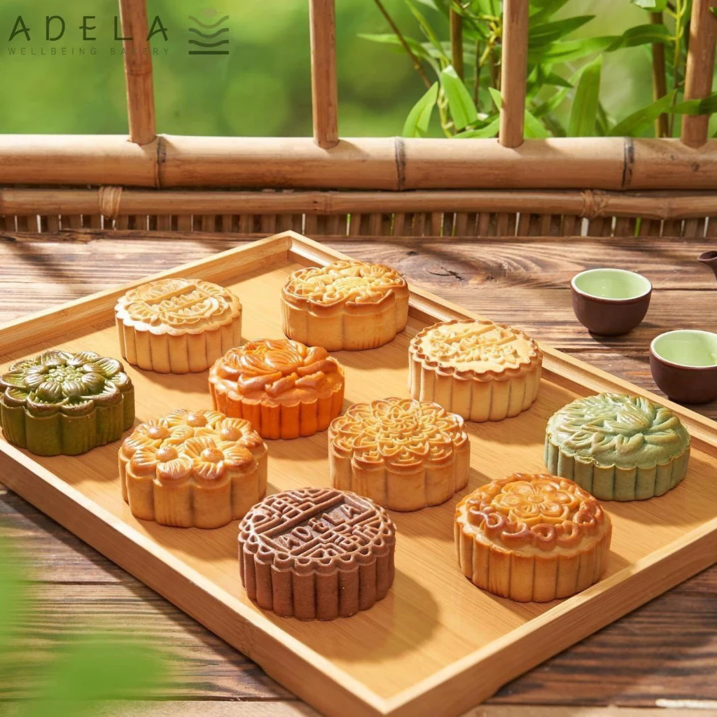 Bánh Trung Thu Nguyệt Hoa Khai Phúc – Hộp Quà Trung Thu Cao Cấp Adela Healthy Mooncake, mix ngẫu nhiên