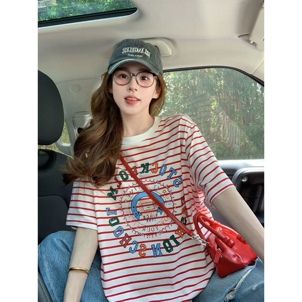 Áo ngắn tay kẻ sọc đỏ in hình cá tính JULY FASHION, Áo thun nữ tay sẳn sọc dáng rộng, chất cotton 2c dày dặn mát mẻ