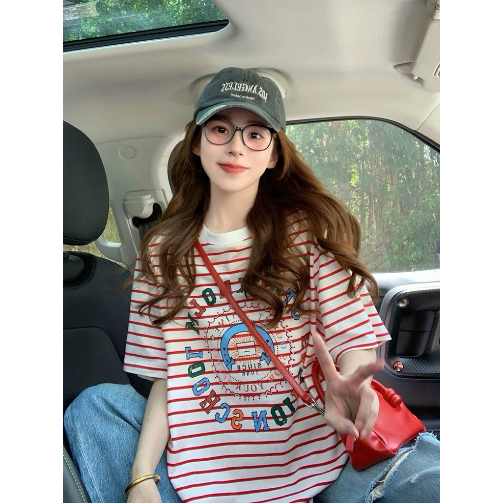 Áo ngắn tay kẻ sọc đỏ in hình cá tính JULY FASHION, Áo thun nữ tay sẳn sọc dáng rộng, chất cotton 2c dày dặn mát mẻ