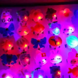 Nhẫn phát sáng tong bóng tối tặng kèm pin nhiều màu nhiều mẫu cute cho bé HT Toys