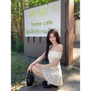 SEP House - Set trễ vai ôm body rút dây phối chân váy chấm bi xếp ly viền ren nữ tính - kem - Hàng loại 1