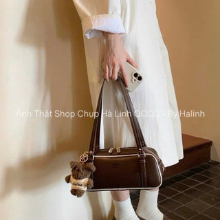 Chio2nd - Túi Trống Ngang Chio Viền Trắng Kèm charm Cún Nâu HS275