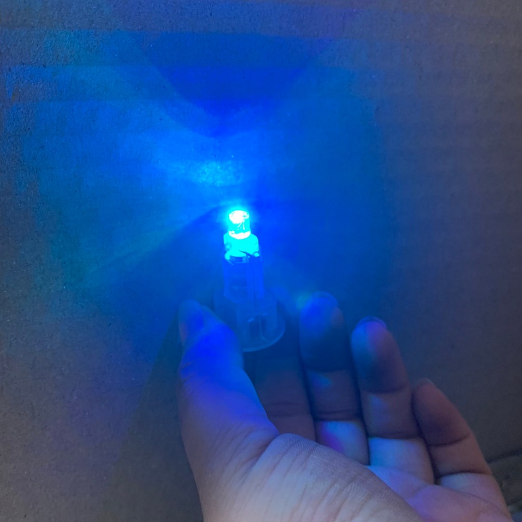 50 đèn LED vỏ vàng vỏ trắng , dùng cho vào đèn lồng vải, đèn ông sao