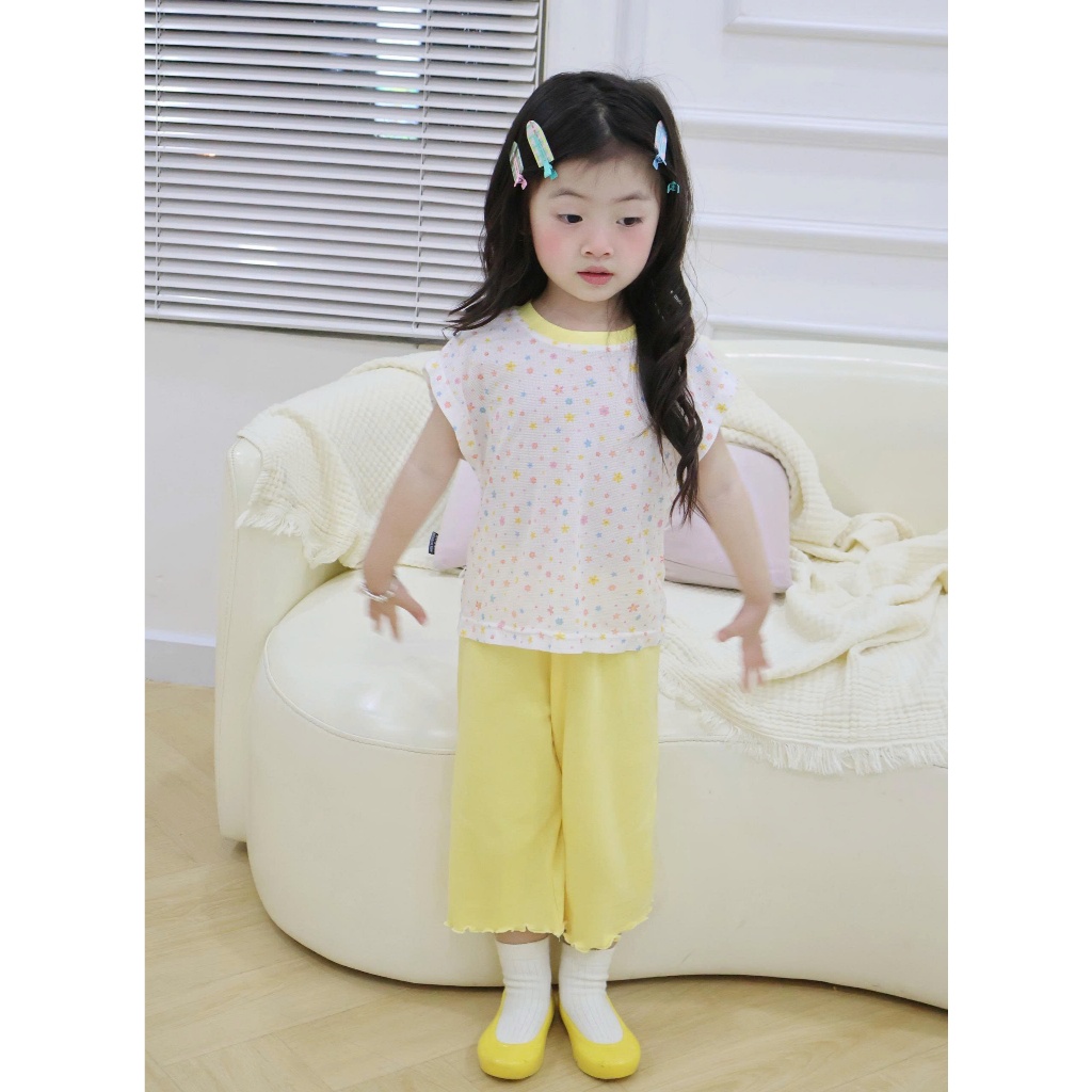 Set bộ cộc tay bé gái Miniumbaby đính nơ mix hoạ tiết dáng quần suông, chất cotton thoáng khí SB2397