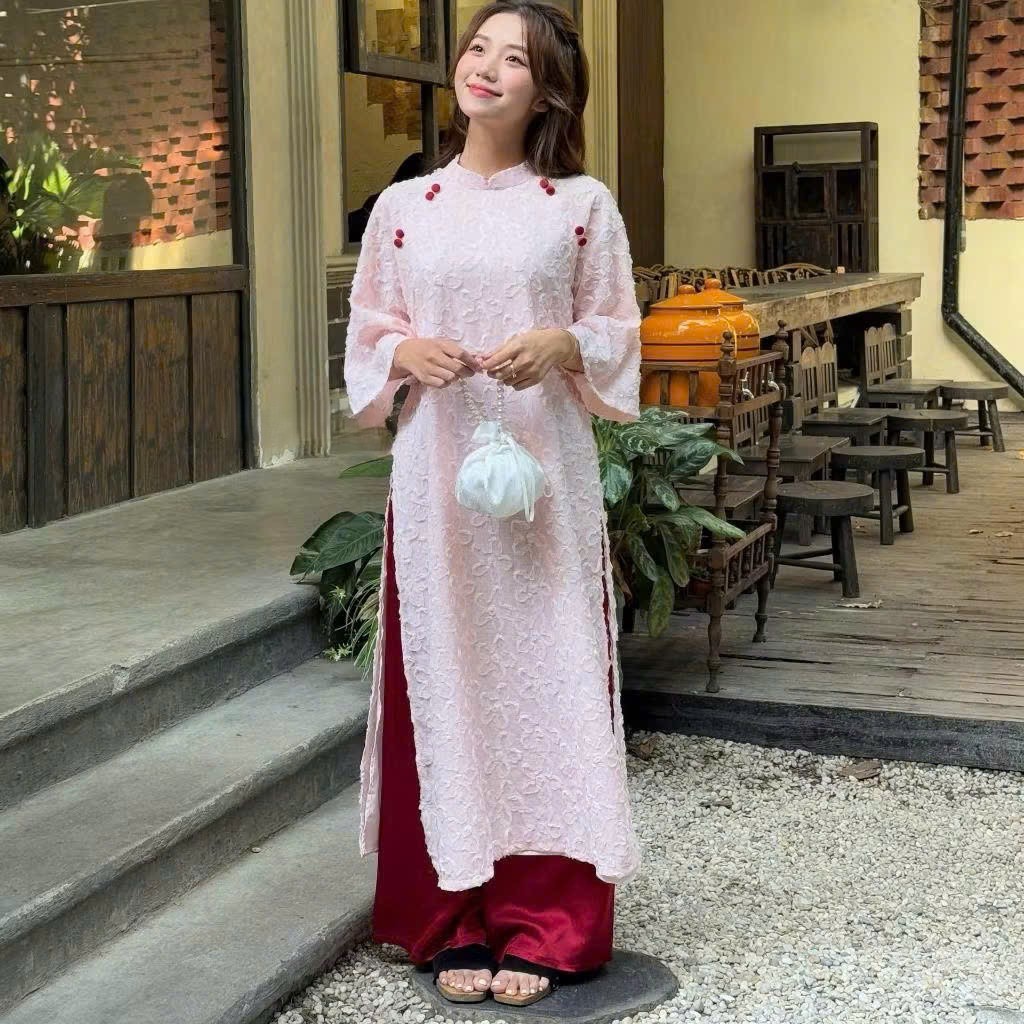 Áo dài tơ Thương Uyển thêu hoa nổi cổ trụ phối cúc bọc kèm quần lụa LABEL AD08