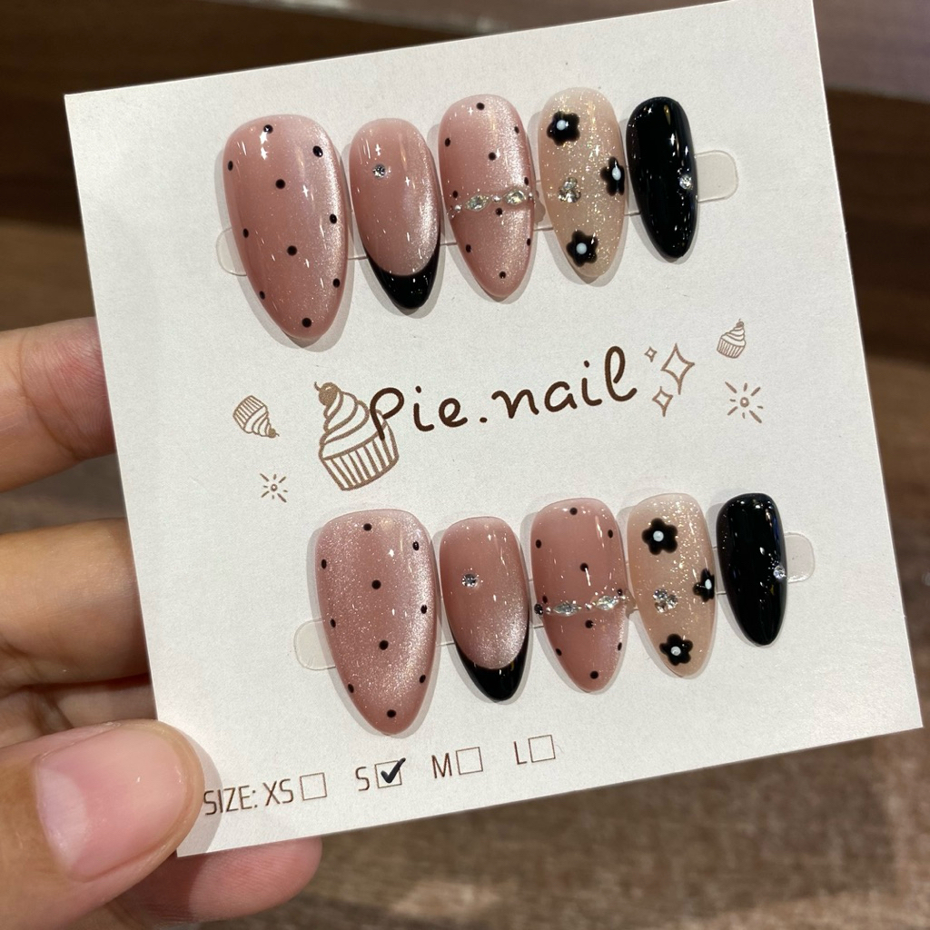 421. nailbox mắt mèo ánh trăng hồng đậm. mix đen