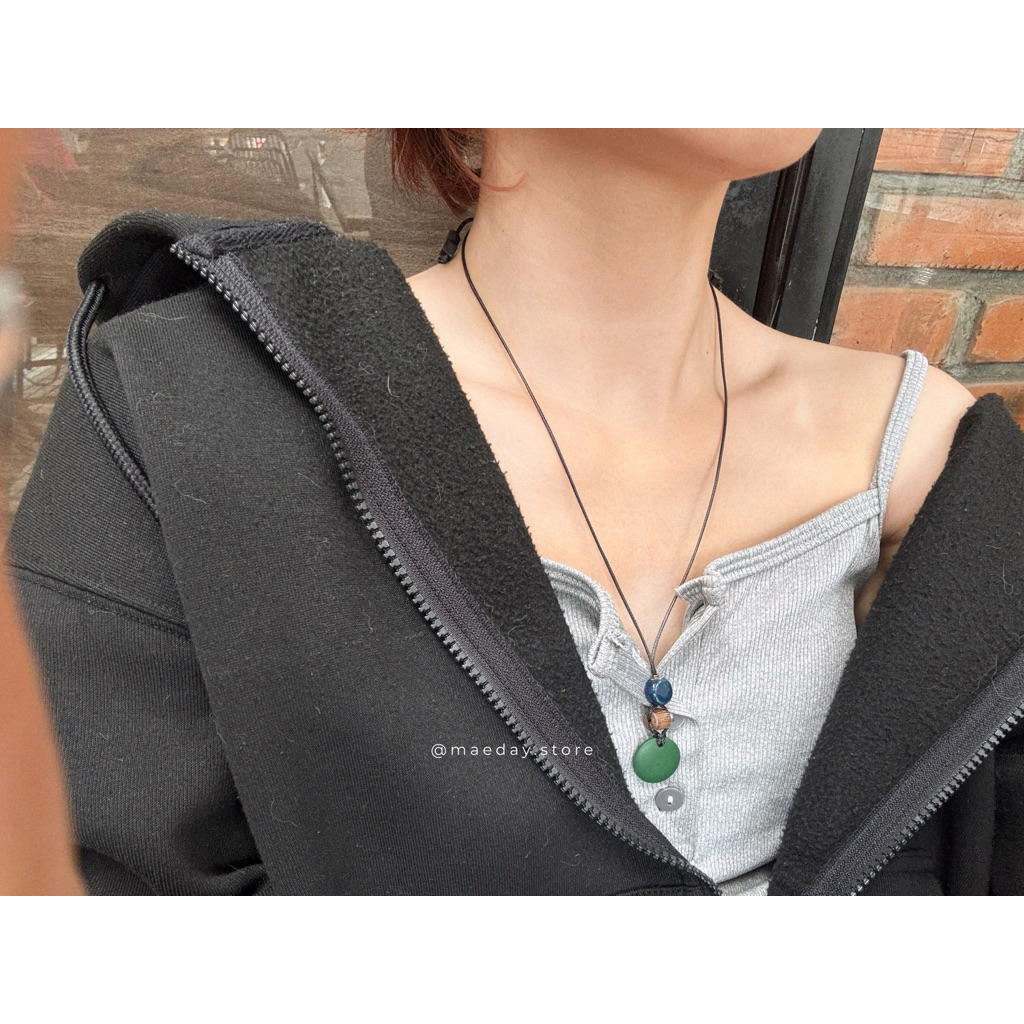 Vòng cổ Chihiro - Dây chuyền mặt gỗ mix hạt sứ tuỳ chỉnh kích thước