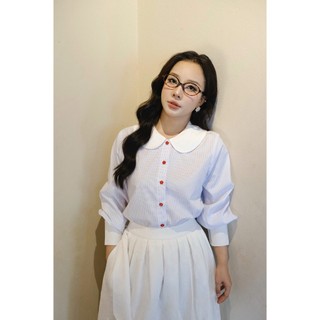 Áo sơ mi nữ kẻ sọc cổ sen, khuy đỏ, vải thô kate tay bồng nhẹ Mio Lady AO022