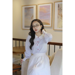 Áo sơ mi nữ kẻ sọc cổ sen, khuy đỏ, vải thô kate tay bồng nhẹ Mio Lady AO022