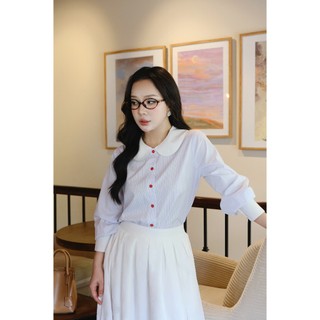Áo sơ mi nữ kẻ sọc cổ sen, khuy đỏ, vải thô kate tay bồng nhẹ Mio Lady AO022