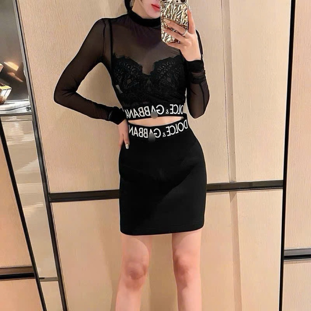 Áo phông và Váy thun ôm dáng bút chì ngắn dài