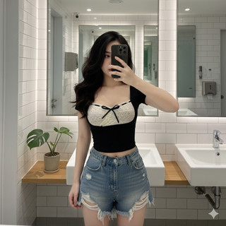 Áo thun tăm nữ ngắn tay cổ vuông phối ren dáng croptop màu trắng đen VANISA CT096