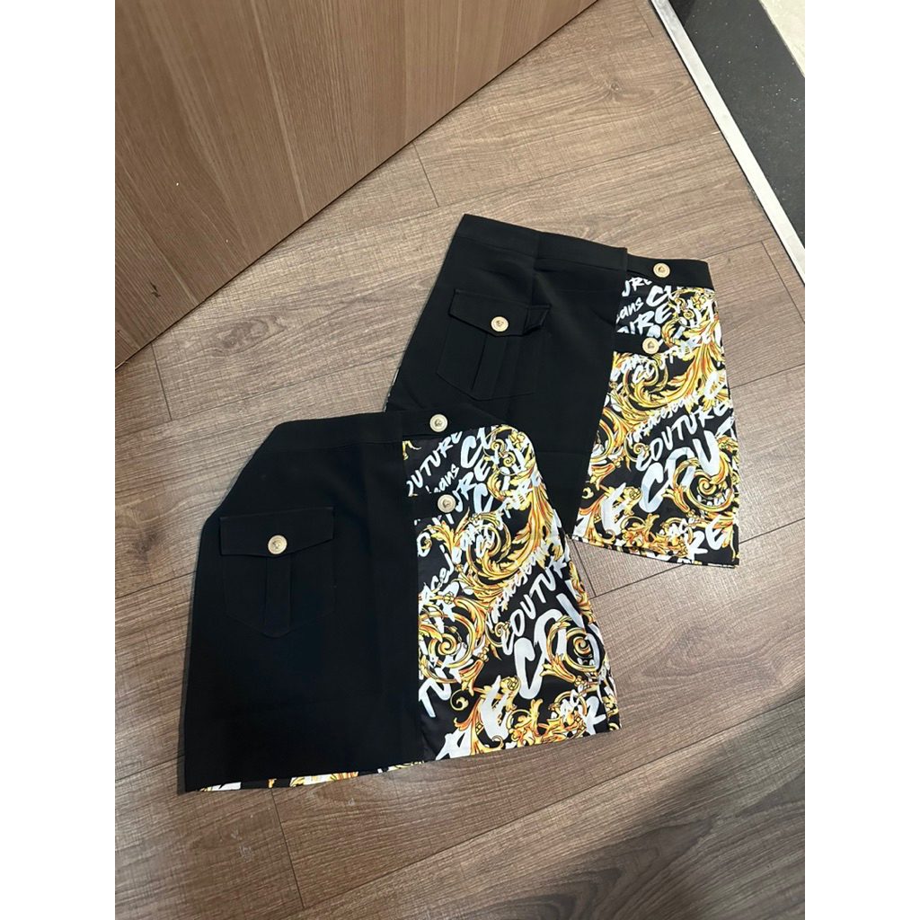 set áo thun và Váy ngắn Versace vàng