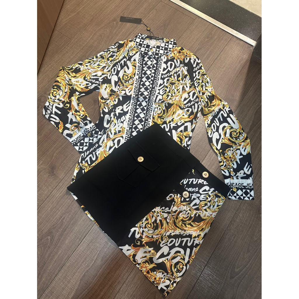 set áo thun và Váy ngắn Versace vàng
