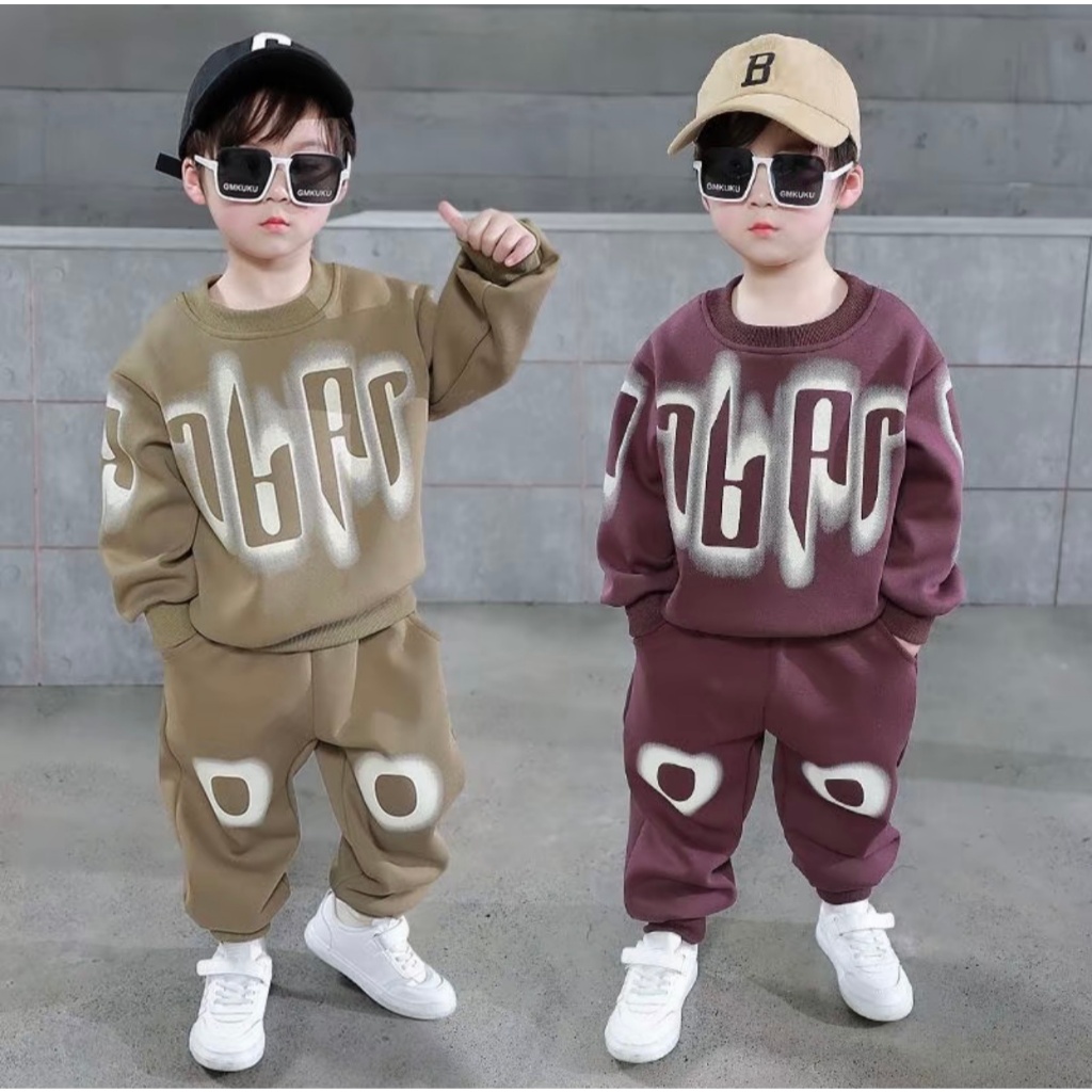 BỘ THU ĐÔNG DÀNH CHO BÉ TRAI , VỚI 2 MÀU DỄ MẶC ĐƯỢC LÀM TỪ CHẤT LIỆU NỈ BÔNG CAO CẤP . IN CHỮ LOANG TẠO NÊN VẺ NGOÀI SÀ