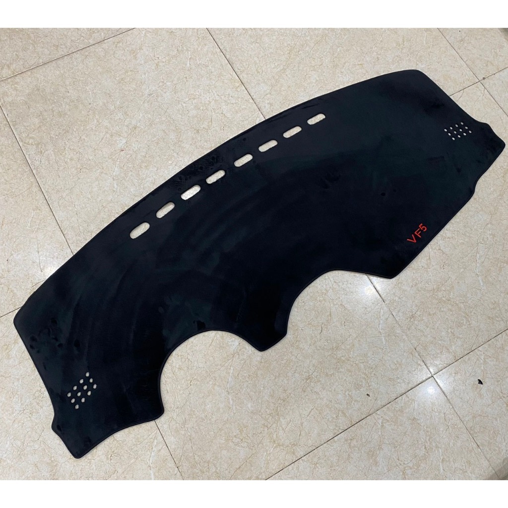 Thảm Taplo Nhung lông cừu xe Vinfast VF5  / Herio Green màu đen, Hàng 3 lớp , có đế chống trượt, vừa khít form xe - 2CAR