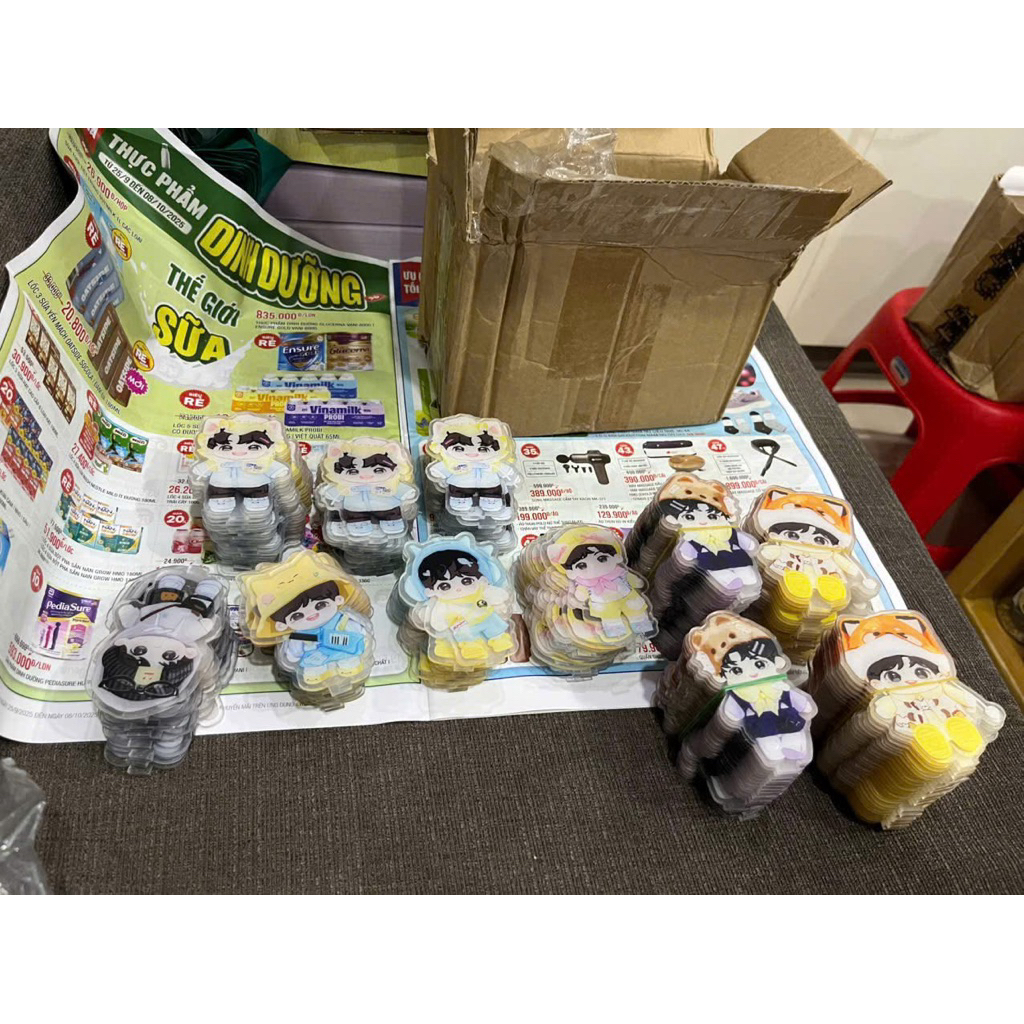 Standee 8cm TNT | Shopee Việt Nam
