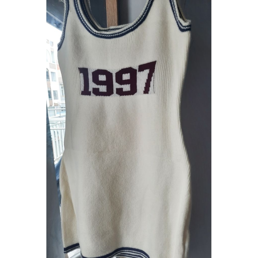 Đầm body sẵn 1S cổ viền sọc tương phản in 1997 siêu đẹp (Order 8 ngày)