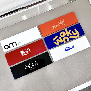 Biển Đóng Mở Cửa ADOR In Logo, Biển Đóng Mở Cửa Kim Loại Dán Kính, Biển Open Close Dán Kính