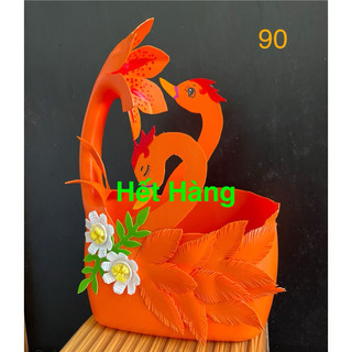 Chậu tái chế. 1 Chậu trồng cây thiên nga Vẽ bằng sơn,  rửa nước được. Nhóm 10