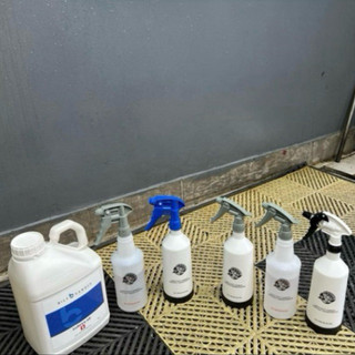 Vòi xịt sương , bọt và thân bình 750ml chịu được hoá chất