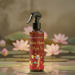 Nước Lau Bàn Thờ Trầm Hương by Caroline - Nước Bao Sái Bàn Thờ Làm Sạch Thu Hút Tài Lộc 250ml