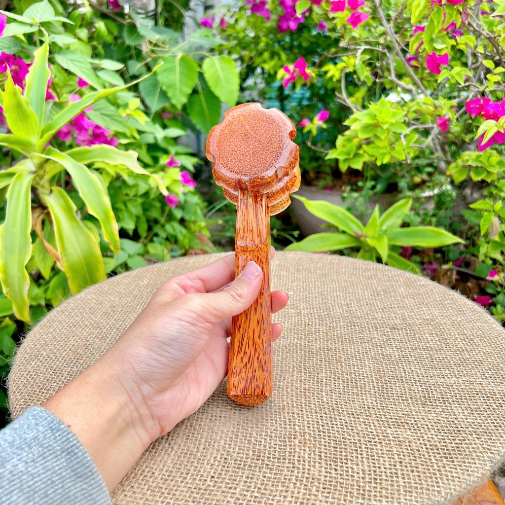 Massage Cầm Tay 3 Bánh Gỗ Dừa, Cây Lăn Massage Mặt/ Cổ/ Vai/ Gáy/ Lưng, Dụng Cụ Mát Xa Cao Cấp Chất Lượng Từ Bến Tre