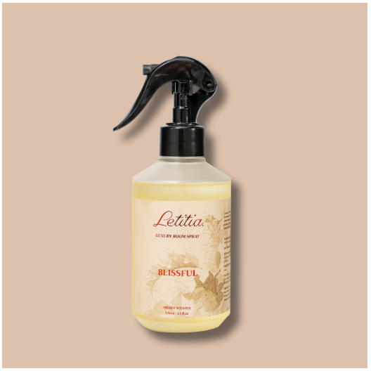 Bình Tinh Dầu Xịt Thơm Phòng Cao Cấp Letitia Hương Blissful Giúp Thơm Phòng Và Quần Áo Size 320ml