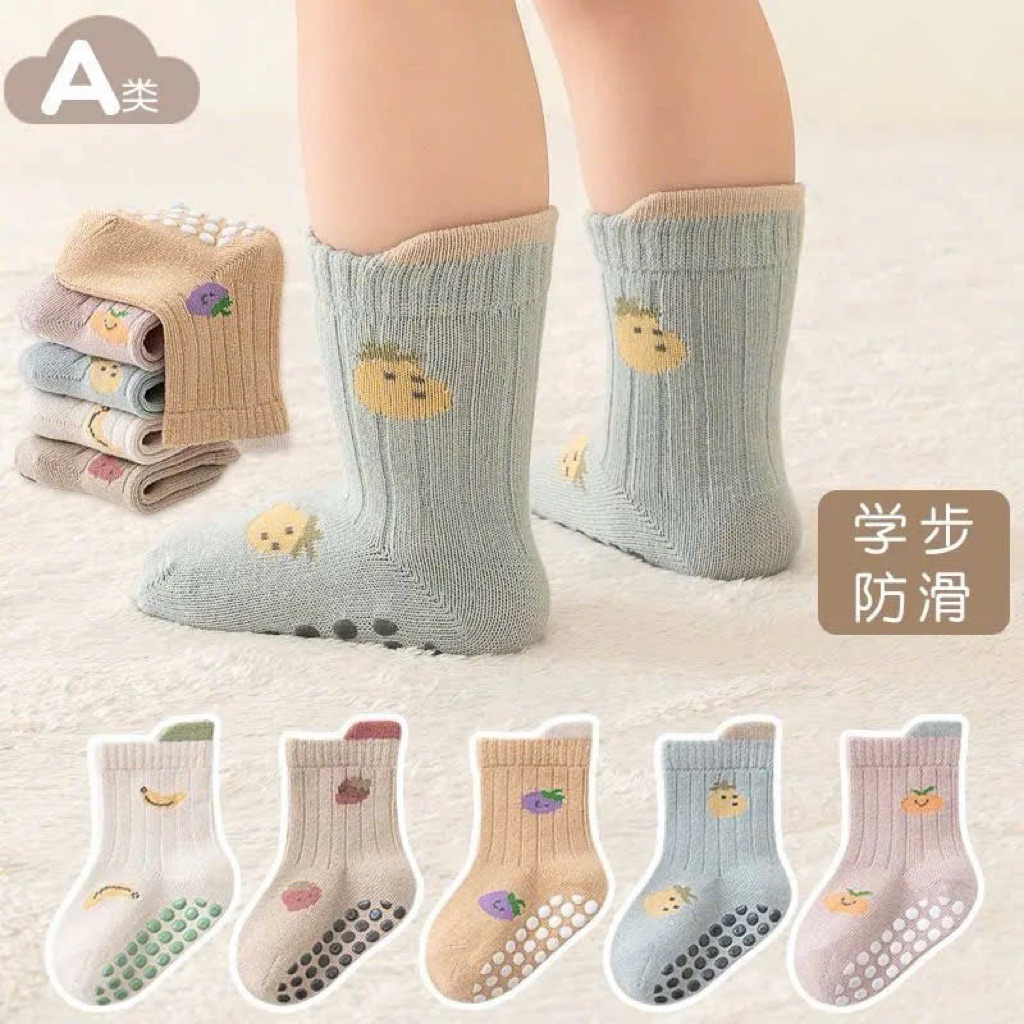 Sét 5 đôi tất sơ sinh quả dâu chống trơn size dưới 4 tuổi