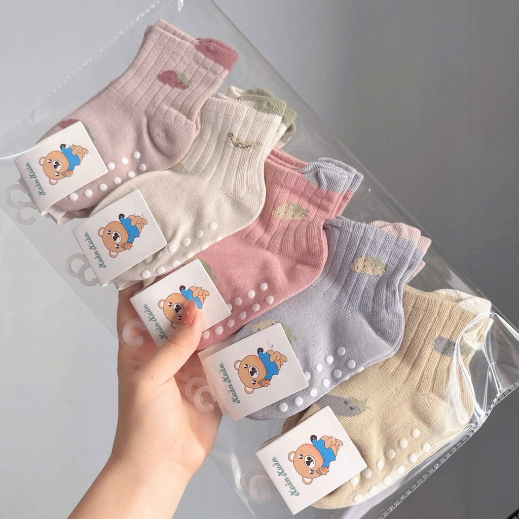 Sét 5 đôi tất sơ sinh quả dâu chống trơn size dưới 4 tuổi
