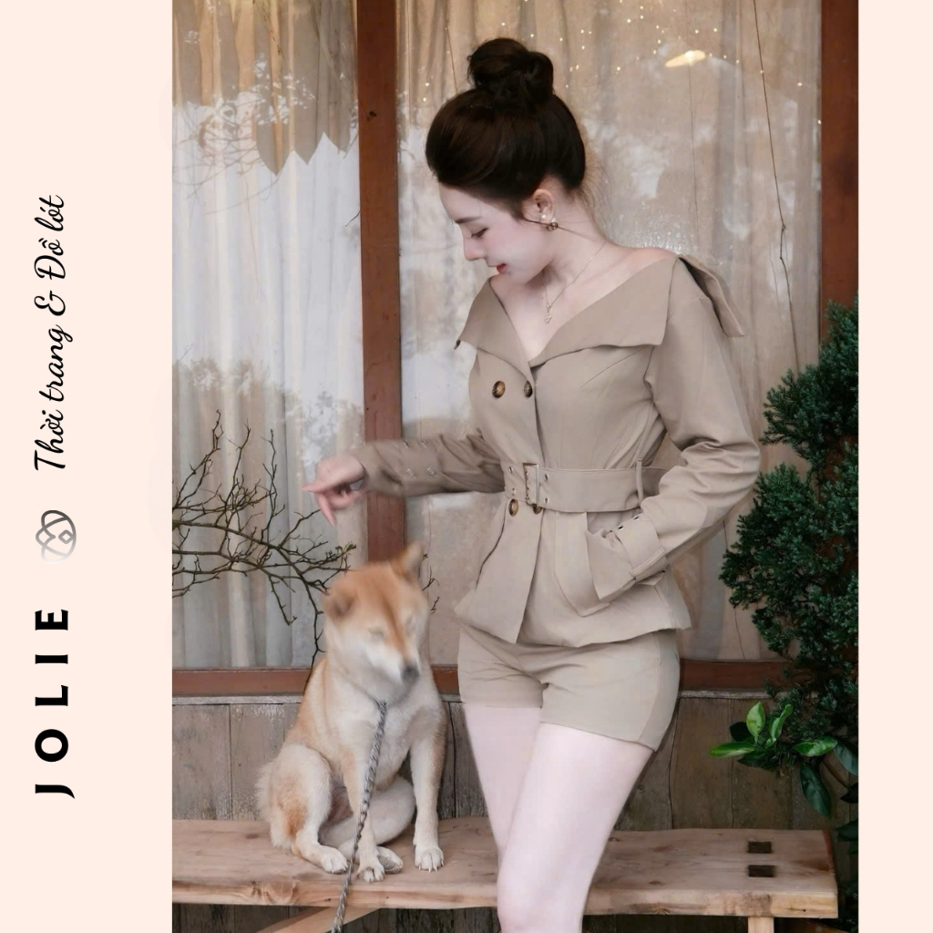 Set Kaki Blazer Cropped Trễ Vai Kèm Đai Thắt Eo Phối Quần Short Cạp Cao