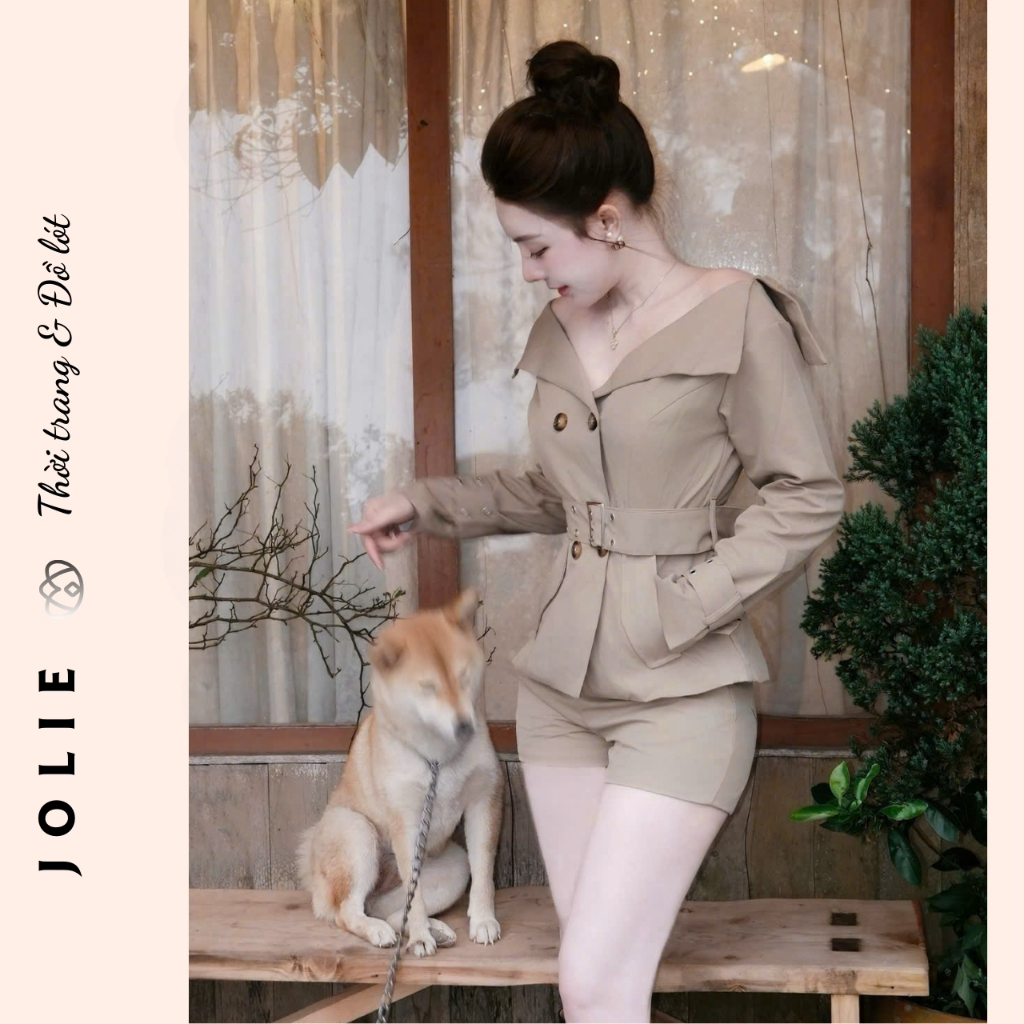 Set Kaki Blazer Cropped Trễ Vai Kèm Đai Thắt Eo Phối Quần Short Cạp Cao