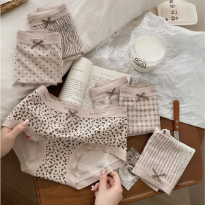 Combo 10 Quần Lót Nữ Cotton Họa Tiết Cổ Điển Mềm Mại Co Giãn Size M L XL Mã 115