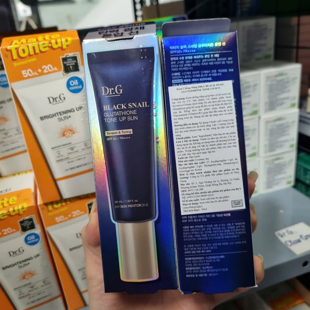Kem chống nắng Dr.G Black Snail Glutathione Tone Up Sun SPF50+ PA++++ nâng tông dưỡng sáng da 10ml/50ml