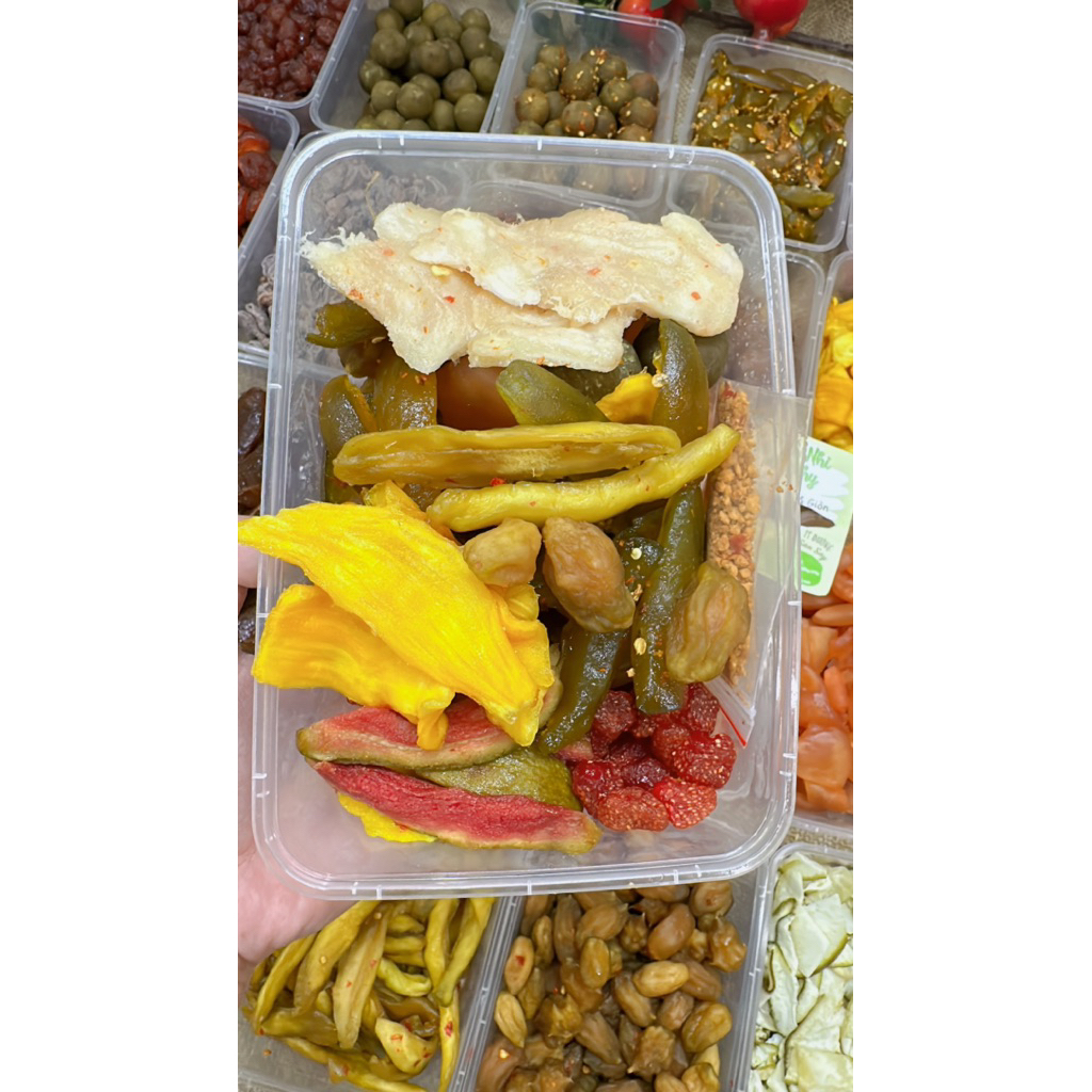 Combo Trai cây sấy 10-15 loại mix ngẫu nhiên theo mùa . Hỗ trợ giảm cân, mẹ bầu thai nghiền . Trái cây sấy Minh nhi