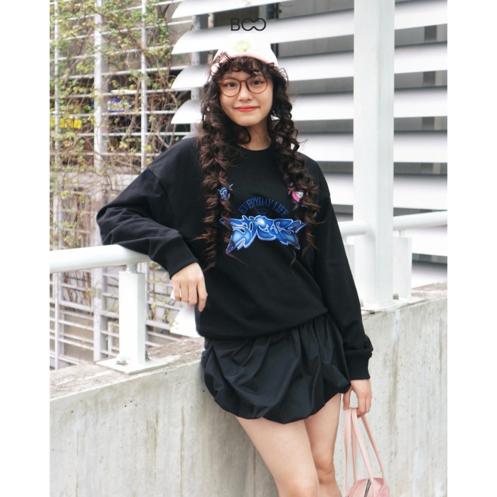 Áo Nỉ Không Mũ BOO Over fit In Big Graphic Stress Essential