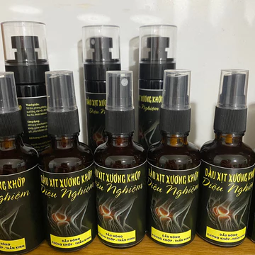 Dầu xịt xoa bóp xương khớp , dầu xịt Diệu Nghiệm chai nhỏ 50 ML. Hỗ trợ giảm đau nhức xương khớp.