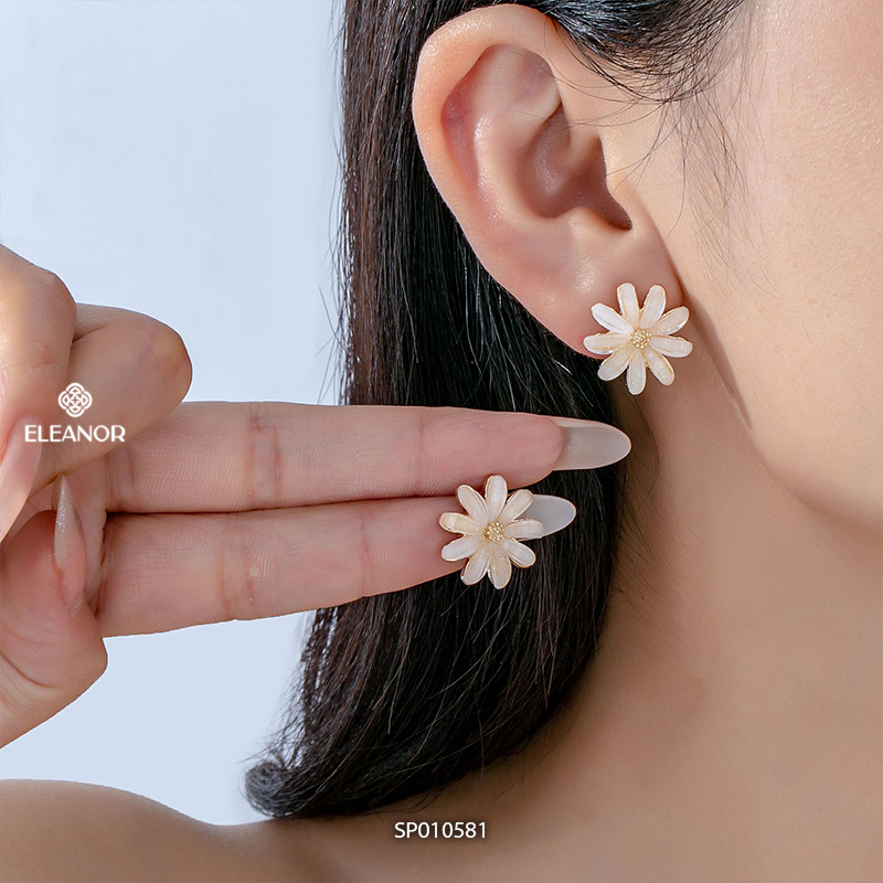 Bông tai nữ chuôi bạc 925 Eleanor Accessories hình hoa đính đá phụ kiện trang sức khuyên tai 10581